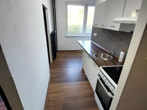 Pronájem bytu 2+1, Klášterec nad Ohří, Na Vyhlídce, 52 m2