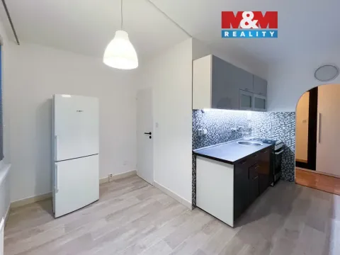Pronájem bytu 2+1, Strakonice - Strakonice I, Tržní, 43 m2
