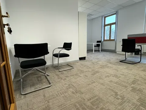 Pronájem kanceláře, Cheb, Obrněné brigády, 29 m2