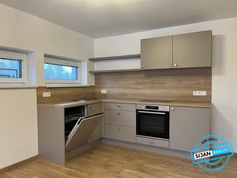 Pronájem bytu 3+kk, Opava, Okruhy, 87 m2