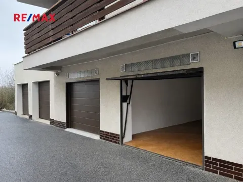 Pronájem garáže, Praha - Hlubočepy, Devonská, 20 m2