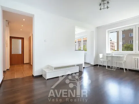 Pronájem bytu 2+kk, Praha - Libeň, Sokolovská, 50 m2