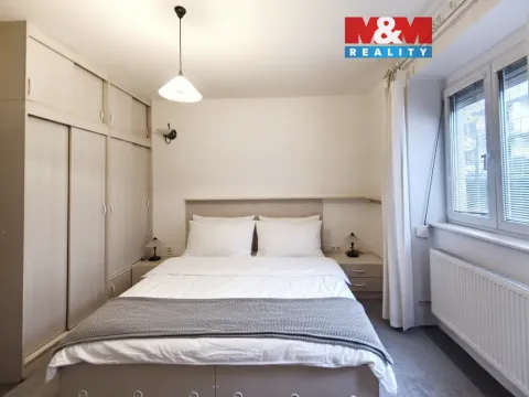 Pronájem bytu 2+kk, Praha - Bubeneč, Ve struhách, 50 m2