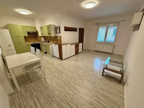Prodej bytu 1+kk, Brno, Štěpánská, 32 m2