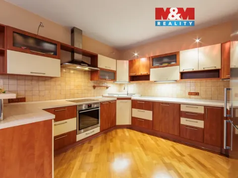 Prodej bytu 3+1, Kadaň, Dvořákova, 118 m2