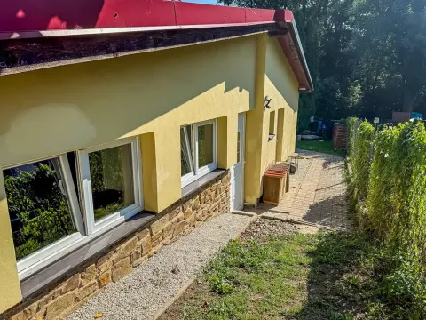 Prodej bytu 2+kk, Červené Pečky, Dobešovice, 66 m2