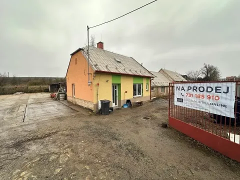 Prodej komerčního pozemku, Klobouky u Brna, Nádražní, 2124 m2