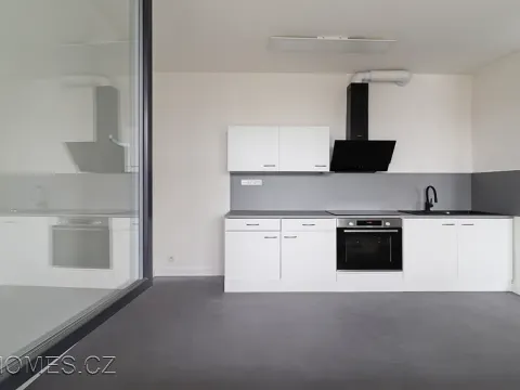 Pronájem bytu 1+kk, Praha - Vysočany, Pod Harfou, 40 m2