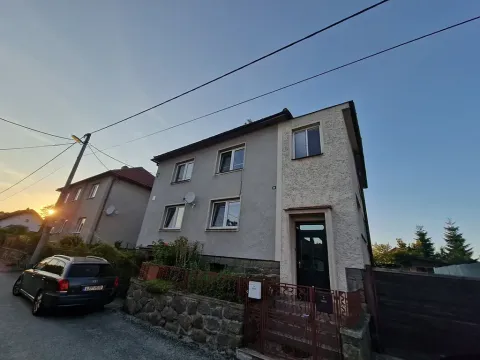 Prodej podílu rodinného domu, Oslavice, 218 m2