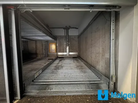 Pronájem garážového stání, Praha - Smíchov, Na Valentince, 10 m2