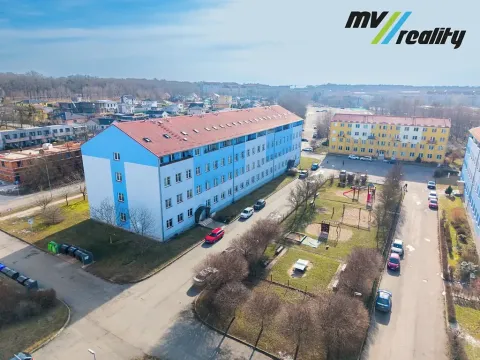 Prodej bytu 2+1, Milovice, Topolová, 66 m2
