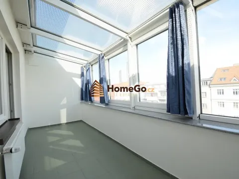 Pronájem bytu 1+kk, Praha - Nusle, Lounských, 47 m2