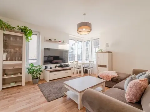 Prodej bytu 2+kk, Praha - Zbraslav, Pelzova, 60 m2