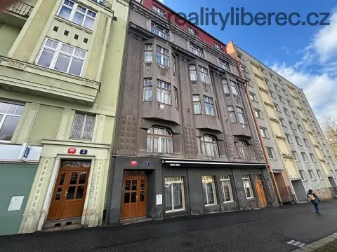 Pronájem bytu 1+1, Liberec, nám. Tržní, 28 m2