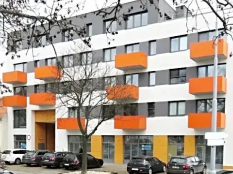 Pronájem garážového stání, Brno, Mojmírovo náměstí, 13 m2