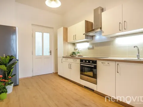Pronájem bytu 2+kk, Praha - Vinohrady, Americká, 36 m2