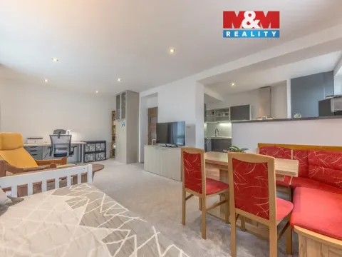 Prodej bytu 3+1, Nymburk, Husova, 68 m2