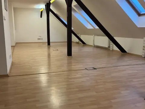 Pronájem kanceláře, Plzeň, Houškova, 136 m2