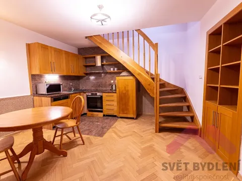 Pronájem bytu 2+kk, Praha - Smíchov, Tomáškova, 44 m2