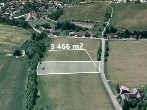 Prodej pole, Březůvky, 3764 m2