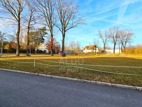 Prodej pozemku pro bydlení, Úsilné, 983 m2