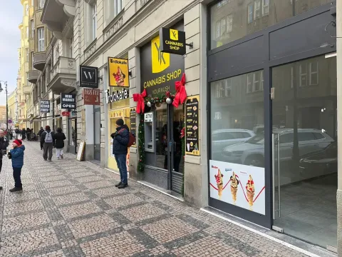 Pronájem obchodního prostoru, Praha - Josefov, Kaprova, 24 m2