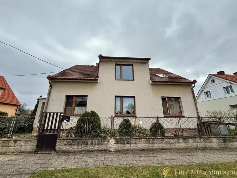 Prodej rodinného domu, Cerhenice, Na vinici, 188 m2