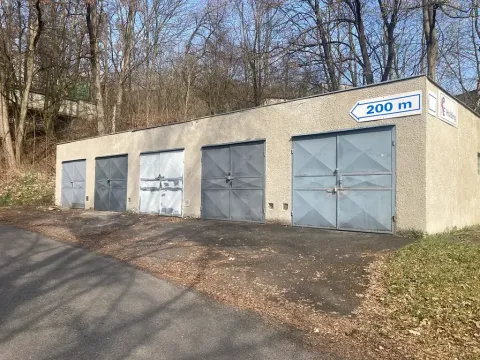 Pronájem garáže, Chomutov, Bezručova, 22 m2