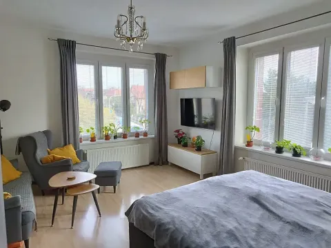 Pronájem bytu 2+1, Praha - Vinohrady, Nad olšinami, 62 m2