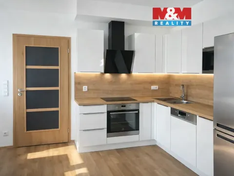 Pronájem bytu 2+kk, Praha, Lovosická, 57 m2