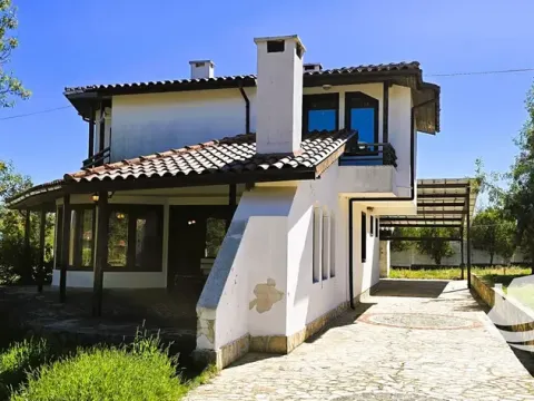 Prodej rodinného domu, Karnobat, Bulharsko, 206 m2