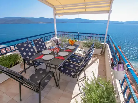 Prodej bytu 4+kk, Komarna, Chorvatsko, 111 m2