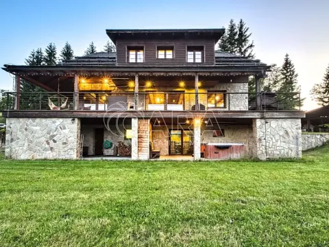 Prodej rodinného domu, Vrchlabí, 429 m2