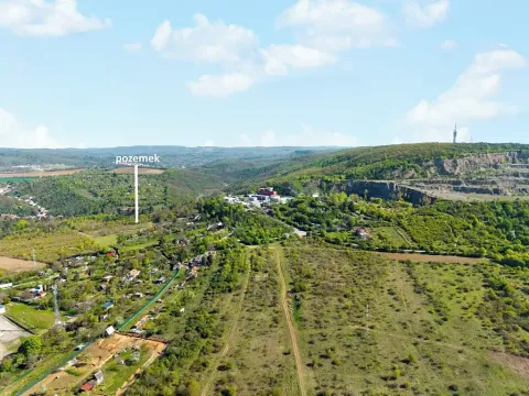 Prodej pole, Brno, 1696 m2