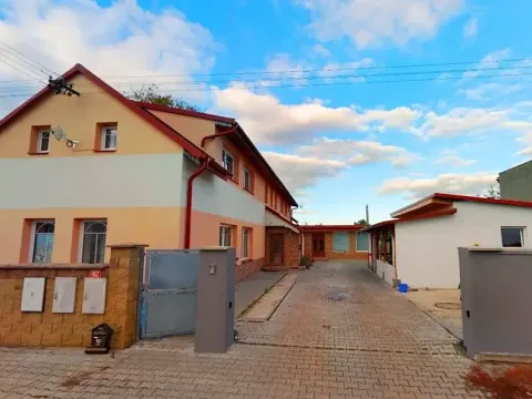 Prodej rodinného domu, Libenice, 299 m2