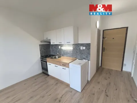 Pronájem bytu 1+1, Ústí nad Labem - Mojžíř, Peškova, 35 m2