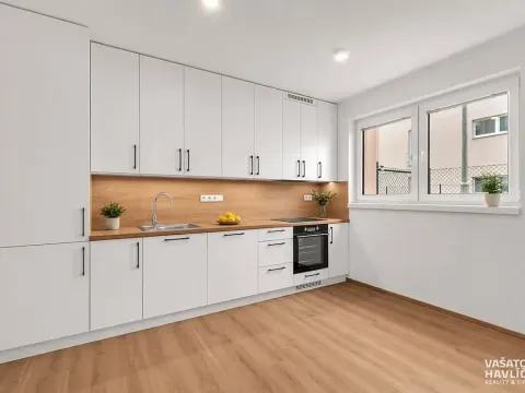 Pronájem bytu 1+kk, Hradec Králové, Meruňková, 42 m2
