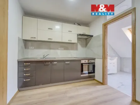 Pronájem bytu 2+1, Plzeň - Doubravka, Zábělská, 35 m2