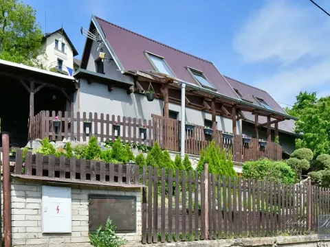 Prodej rodinného domu, Dolní Zálezly, Meruňková, 80 m2
