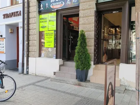 Pronájem obchodního prostoru, Uherský Brod, Masarykovo nám., 50 m2