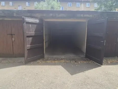 Pronájem garáže, Praha - Braník, Na Mlejnku, 15 m2