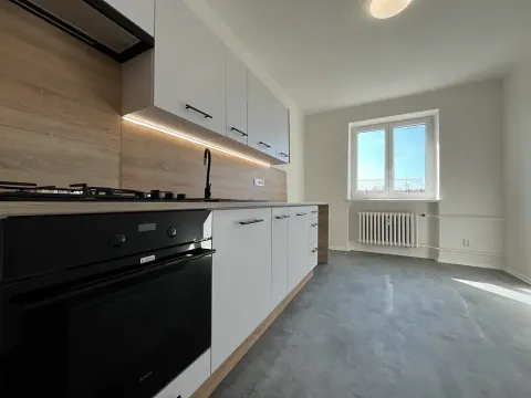Pronájem bytu 3+1, Třinec, nám. T. G. Masaryka, 90 m2