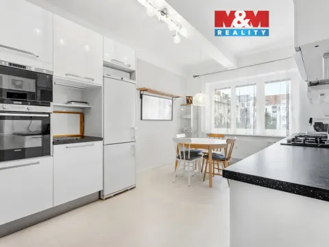 Prodej bytu 2+1, Praha - Žižkov, Jeseniova, 74 m2