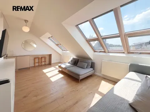 Pronájem bytu 1+kk, Praha - Košíře, Na Zámyšli, 32 m2