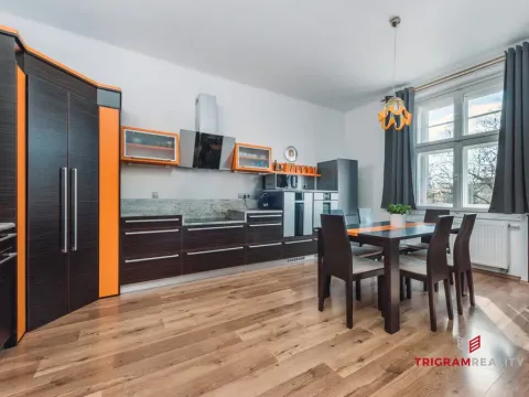 Pronájem bytu 2+1, Hradec Králové, Eliščino nábřeží, 80 m2