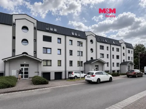 Pronájem bytu 3+1, Pardubice - Polabiny, Na Labišti, 87 m2