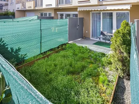 Prodej bytu 1+kk, Praha - Horní Měcholupy, Mantovská, 40 m2