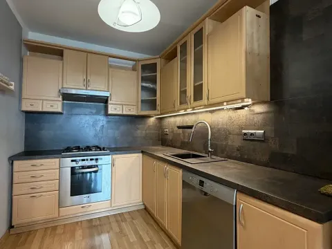 Pronájem bytu 3+kk, Praha - Petrovice, Rezlerova, 63 m2