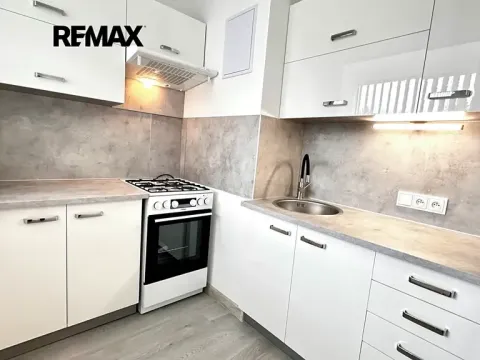 Pronájem bytu 1+kk, Kladno, Italská, 27 m2