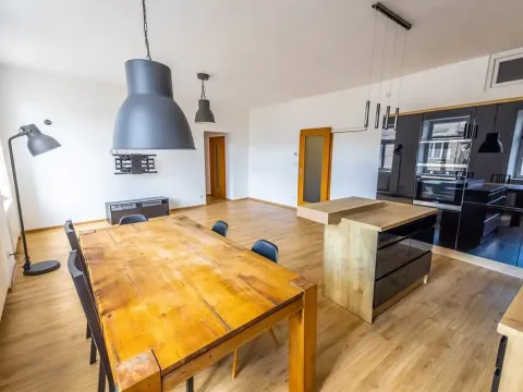Prodej bytu 4+kk, Jihlava, Znojemská, 87 m2